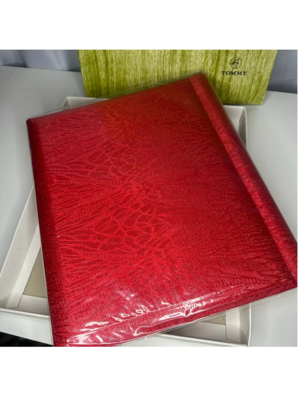 Vintage New NIB Tommy Deluxe Photo Album Self Adhesive Red Geisha Made in Japan